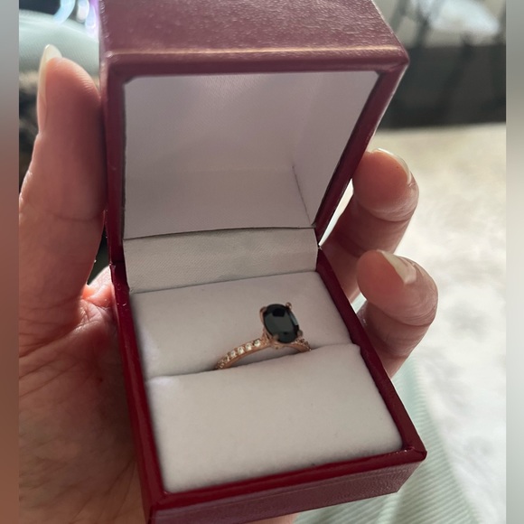Rose Gold ring with Black Onyx & simulated diamonds - Picture 5 of 5